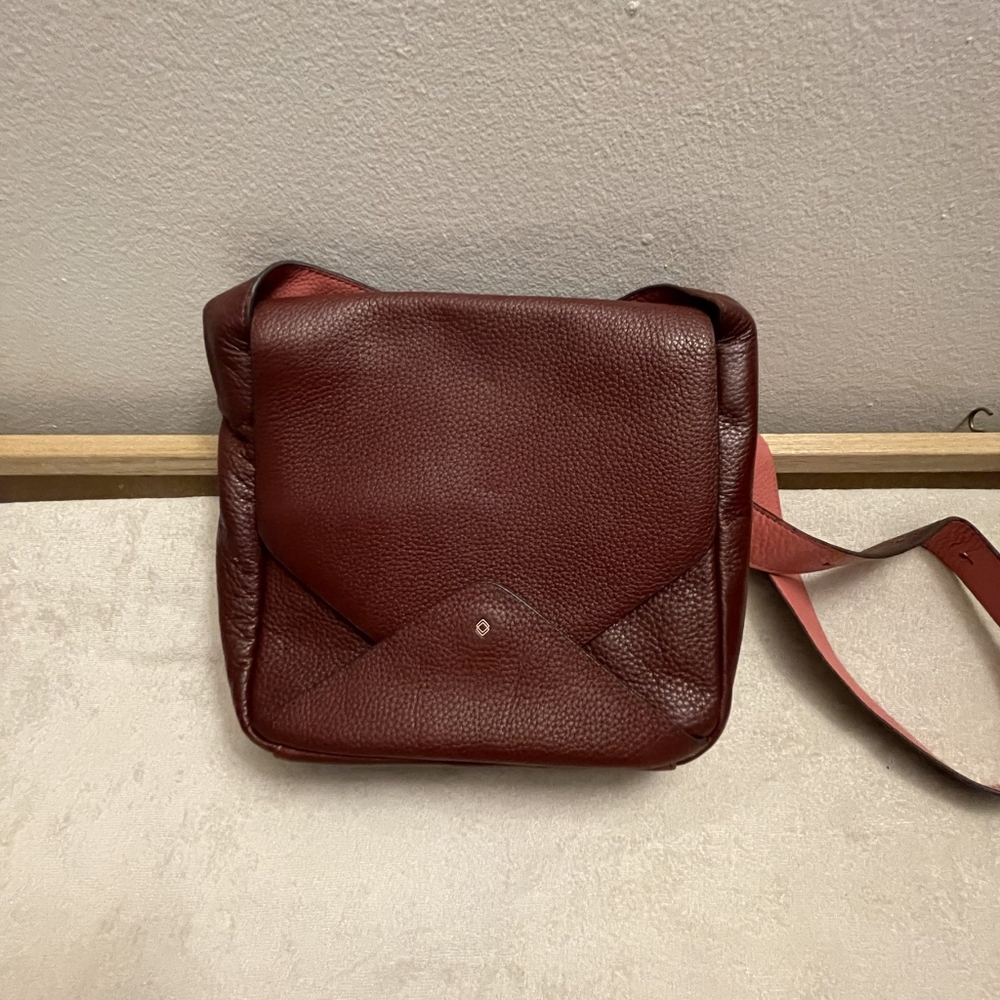 PHILO Elegant Berry Leather Bag
